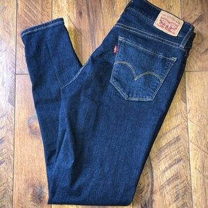 Women’s 710 Super Skinny Levi Jeans